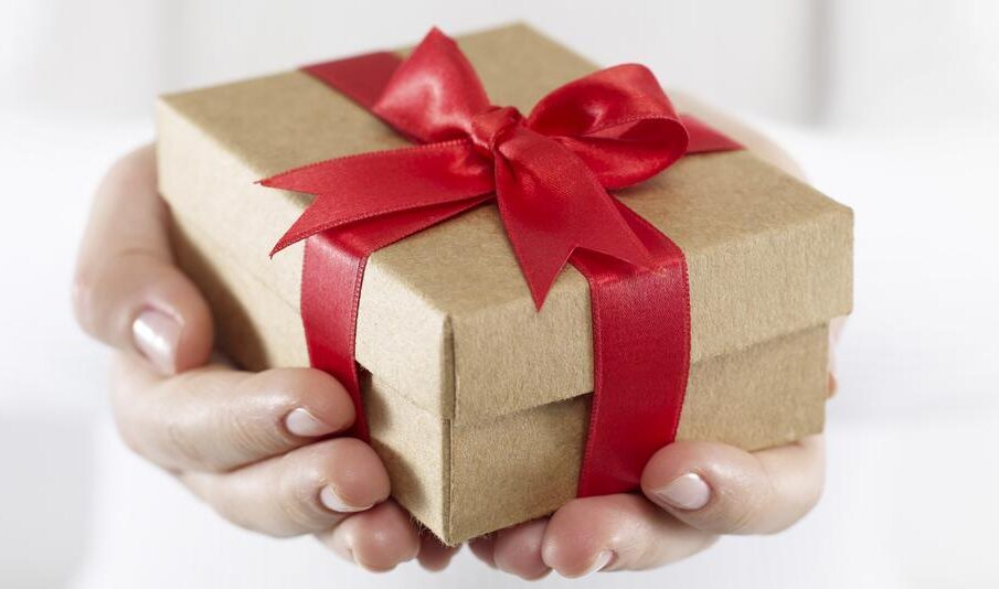 send gift to Pakistan